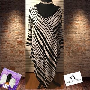 NY Collection B & W asymmetrical Sweater  Tunic M